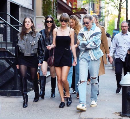 Taylor Swift – With Blake Lively, Gigi Hadid night out at Zero Bond in New York