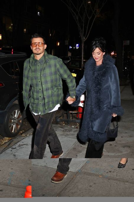 Katy Perry – With Orlando Bloom on a dinner date at Raf’s