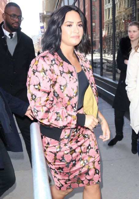 Demi Lovato Arrives at AOLBuild in NY | Demi Lovato Picture #55309365