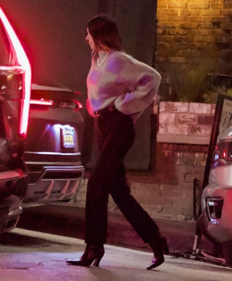 Kendall Jenner – Leaves a West Hollywood Bar