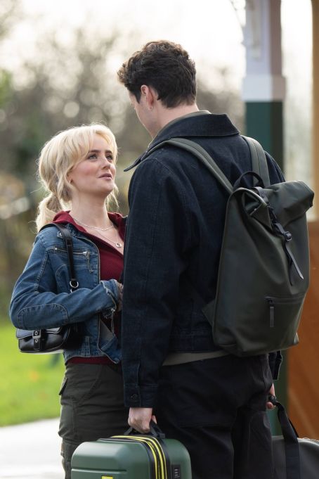 Millie Gibson – With Jonah Hauer-King on set of Doctor Who in Cliff Hill, Penarth, Wales