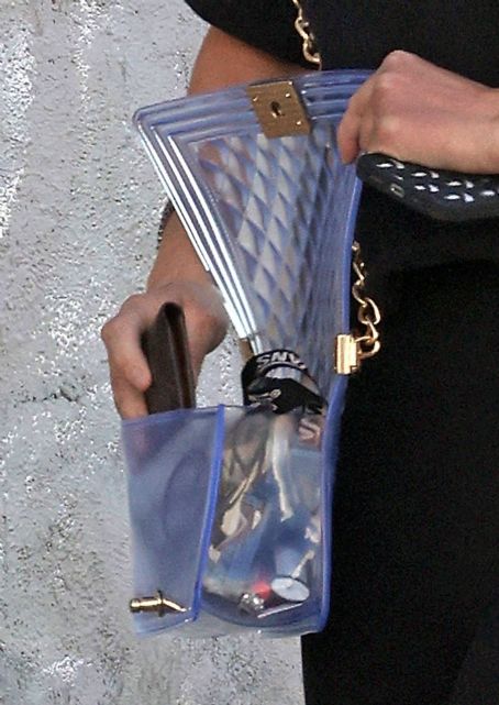 Amanda Bynes – Shopping candids in Hollywood