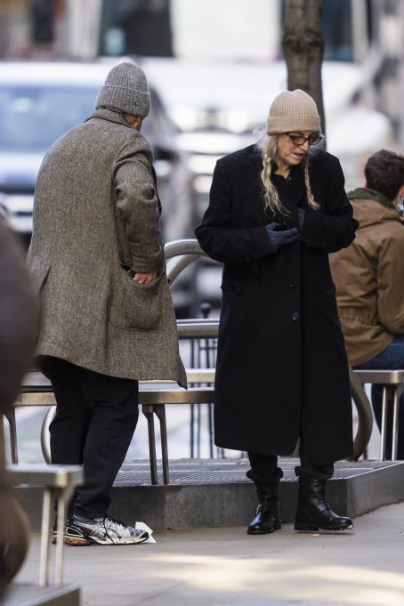 Patti Smith – Steps Out in New York