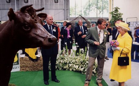 John McKenna (sculptor)