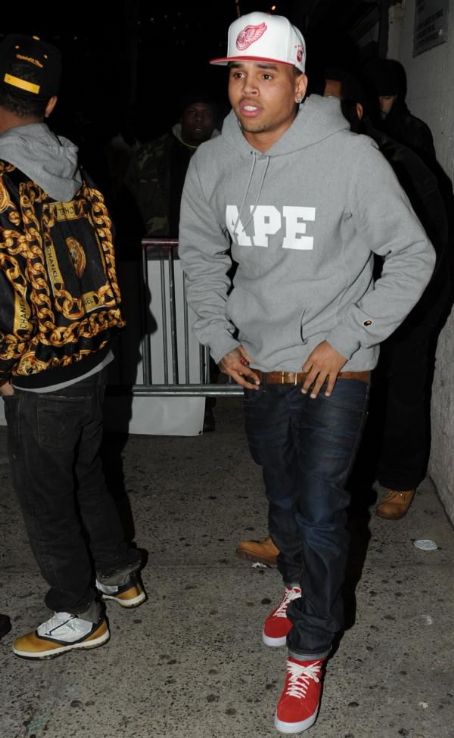 chris brown sweater