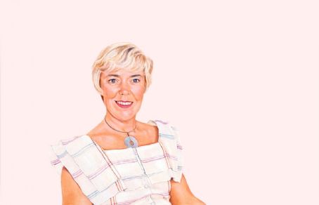 Suzanne Muchnic