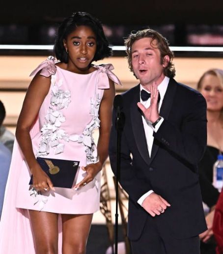 Ayo Edebiri And Jeremy Allen White - The 74th Primetime Emmy Awards ...