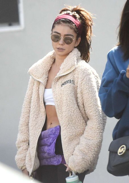 Sarah Hyland – Leaves pilates in Studio City