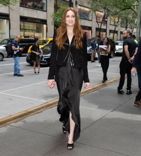 Karen Gillan – Brandon Maxwell Fashion In NY | Karen Gillan Picture ...