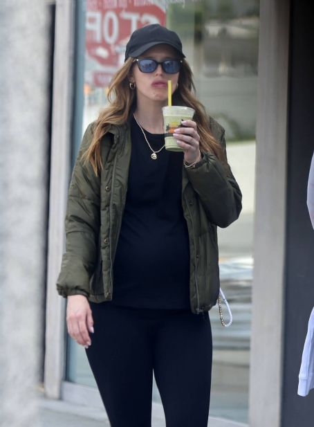 Katherine Schwarzenegger – With sister Christina in Los Angeles