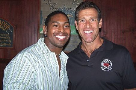 Who is Vaughn Hebron dating? Vaughn Hebron partner, spouse