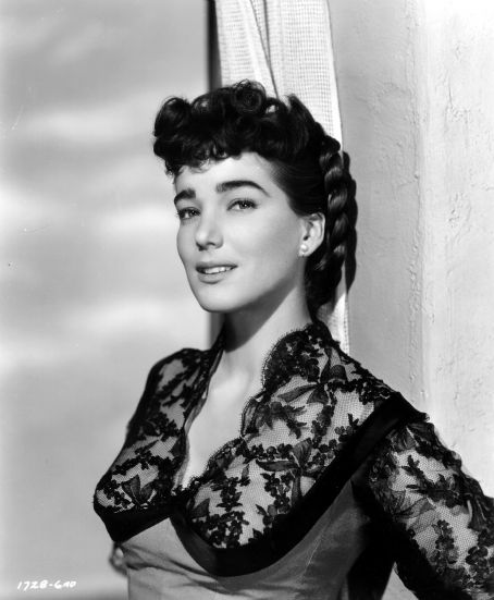 Julie Adams Pics - Julie Adams Photo Gallery - 2019 - Magazine ...