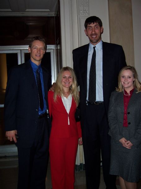 Gheorghe Muresan Pics - Gheorghe Muresan Photo Gallery - 2019 ...