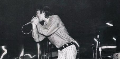 Jim Morrison Photos - Jim Morrison Picture Gallery - FamousFix