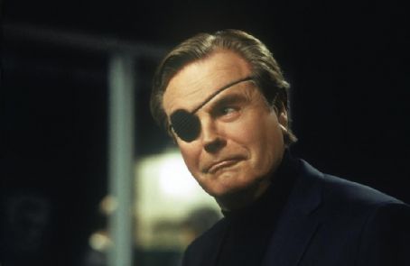 Robert Wagner - Austin Powers in Goldmember