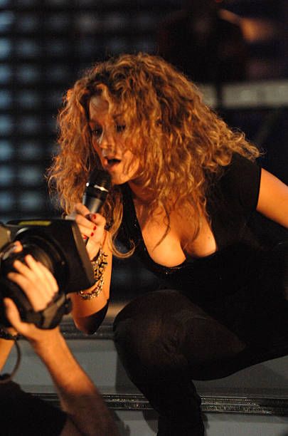 Shakira - MTV European Music Awards Lisbon -  2005