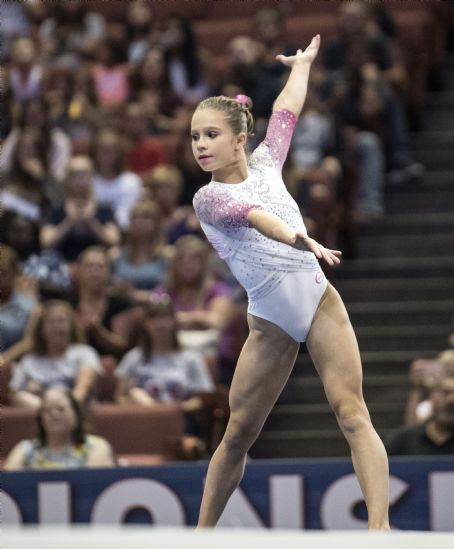 Ragan Smith - FamousFix