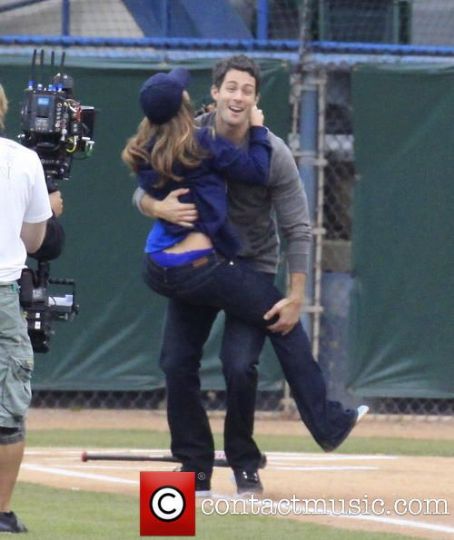 Jennifer Love Hewitt and Brian Hallisay