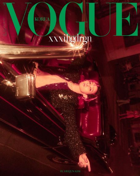 Vogue Magazine [South Korea] (July 2022) Magazine Cover Photos - List ...