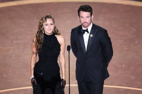 Miley Cyrus and Miles Teller - The 97th Annual Academy Awards