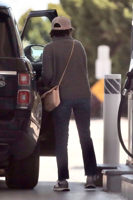 Shannen Doherty – Stopping at a gas station to fill up in Malibu