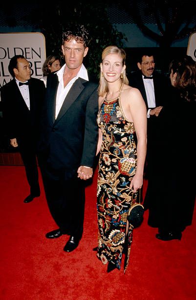 Rupert Everett and Julia Roberts - The 55th Annual Golden Globe Awards (1998)
