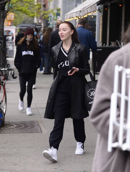 Phoebe Dynevor – Checks out of the Bowery Hotel in New York