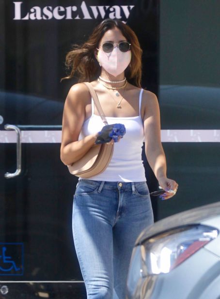 Eiza Gonzalez Leaves a laser hair removal appointment in Sherman