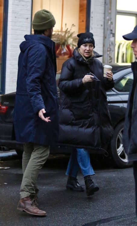 Minka Kelly – Seen with Kate Hudson and her fiancee Danny Fujikawa in Manhattan