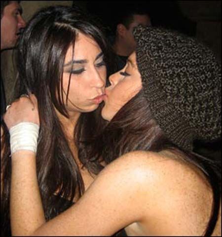 Kiss Lesbian Lindsay Lohan - Photo Gallery