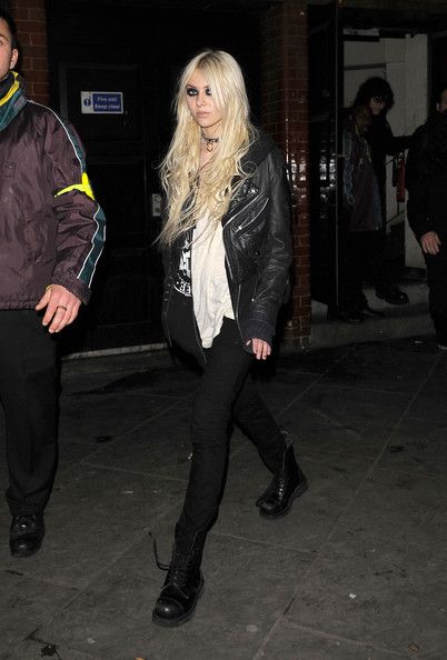 Rock chick Taylor Momsen makes her way from the O2 Shepherds Bush ...