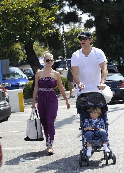 Ali Larter and family shopping at the farmer's market in santa monica