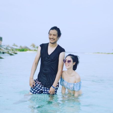 Sina Oonthornphan and Pattarasaya Kreuasuwansri - Dating