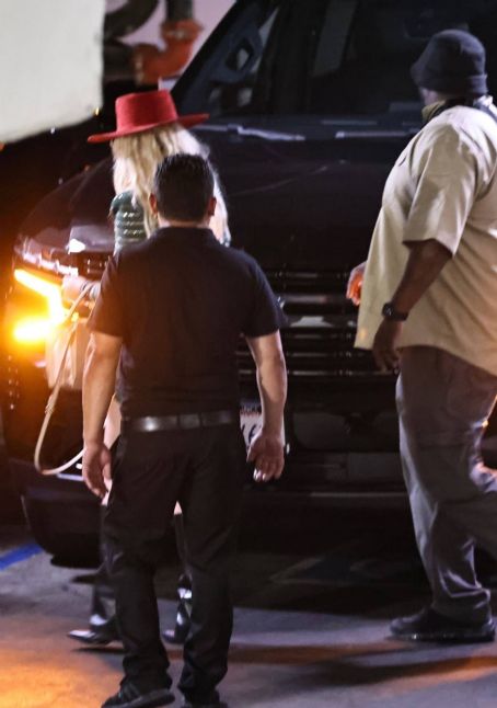 Britney Spears Seen With A Mystery Male In West Hollywood Britney Spears Picture 119146240
