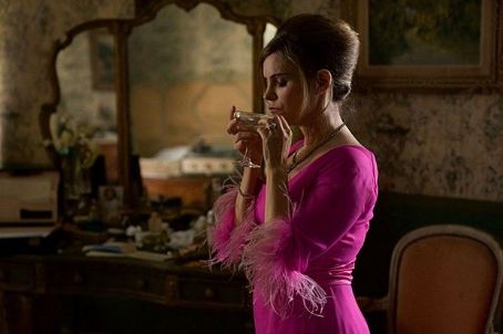 Patrick Melrose - Jennifer Jason Leigh