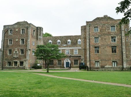 Bishop's Palace, Ely
