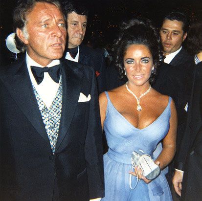 Elizabeth Taylor and Richard Burton At The 42nd Annual Academy