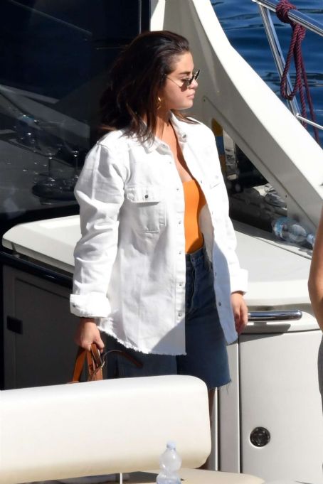 Selena Gomez on holiday on the Amalfi Coast