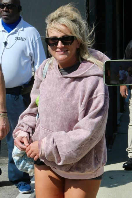 Jamie Lynn Spears – Leaving the Dancing With The Stars rehearsal studio in Los Angeles