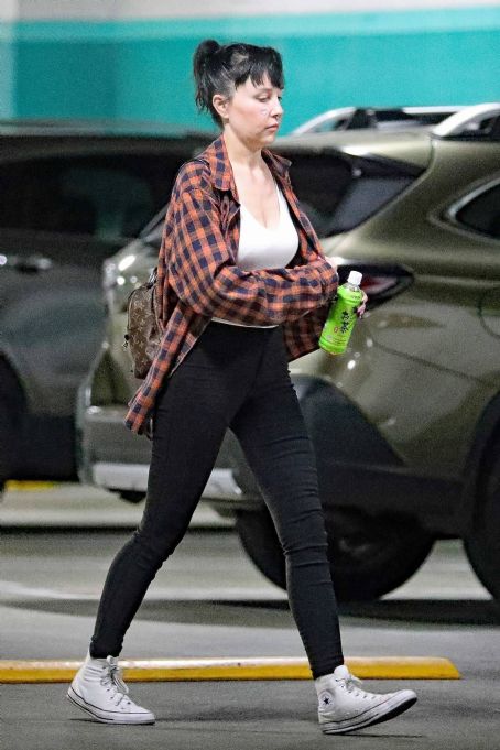 Amanda Bynes – Out in Los Angelws