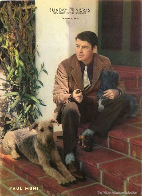 Paul Muni - Sunday News Magazine Cover [United States] (9 October 1938)