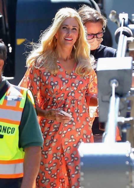 Kristen Wiig – On the set of ‘Mr. and Mrs. American Pie’ in Los Angeles