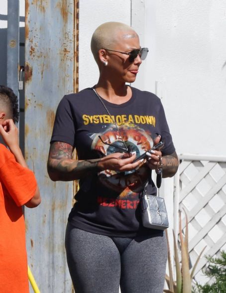 Amber Rose – With Alexander AE Edwards out for lunch in Los Angeles