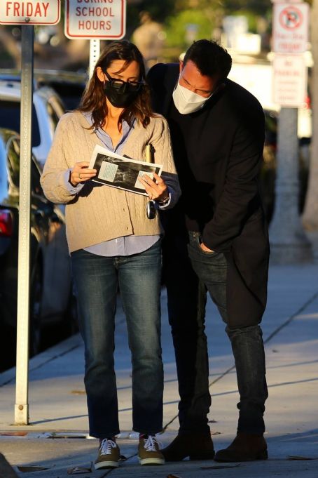 Jennifer Garner – With Ben Affleck Meet Up To Attend A Parent Meeting ...