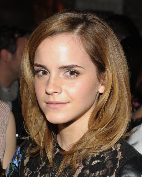 Emma Watson - LONDON Show ROOMS New York Cocktail Party At The Soho ...