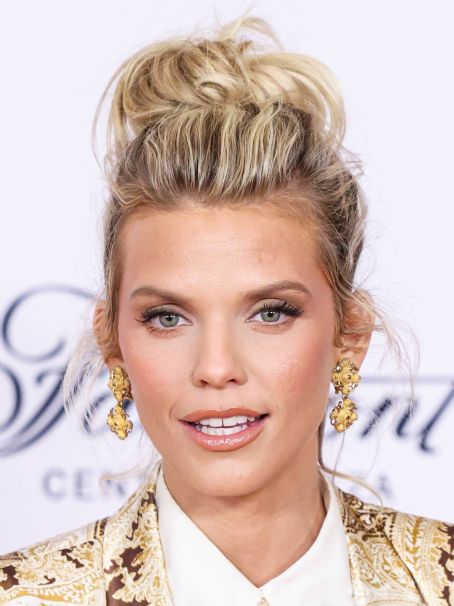 Annalynne Mccord – 2024 Race To Erase Ms Gala At Fairmont Century Plaza ...