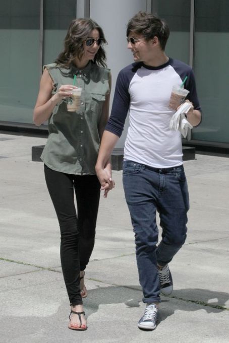 Louis Tomlinson and Eleanor Calder