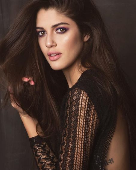 Who Is Sidharth Malhotra Dating Sidharth Malhotra Girlfriend Wife Surely there are more shirtless shots of him out there?! who is sidharth malhotra dating