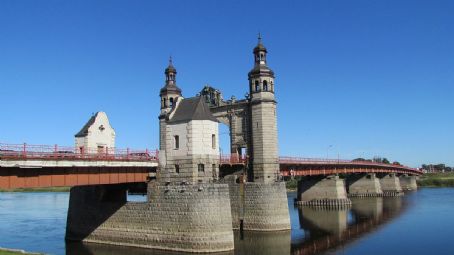 Queen Louise Bridge