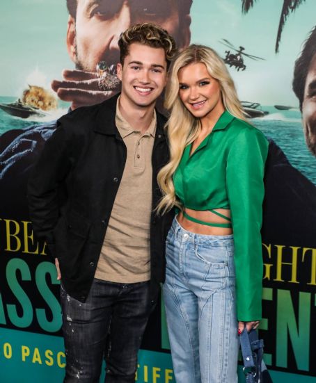 Abbie Quinnen – The Unbearable Weight of Massive Talent VIP Screening
